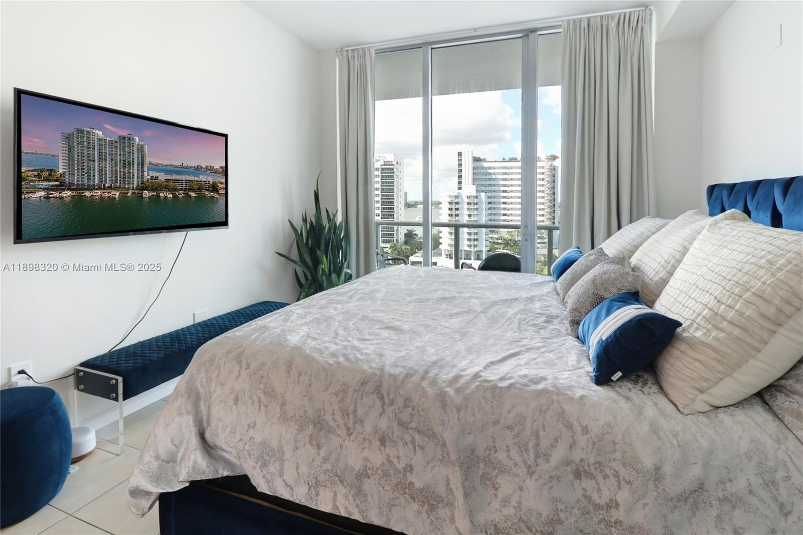 Eloquence On The Bay - Residential