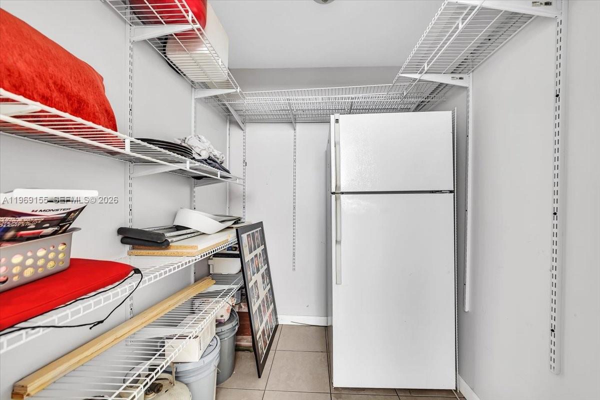 VILLA MARIE CONDO - Residential Lease