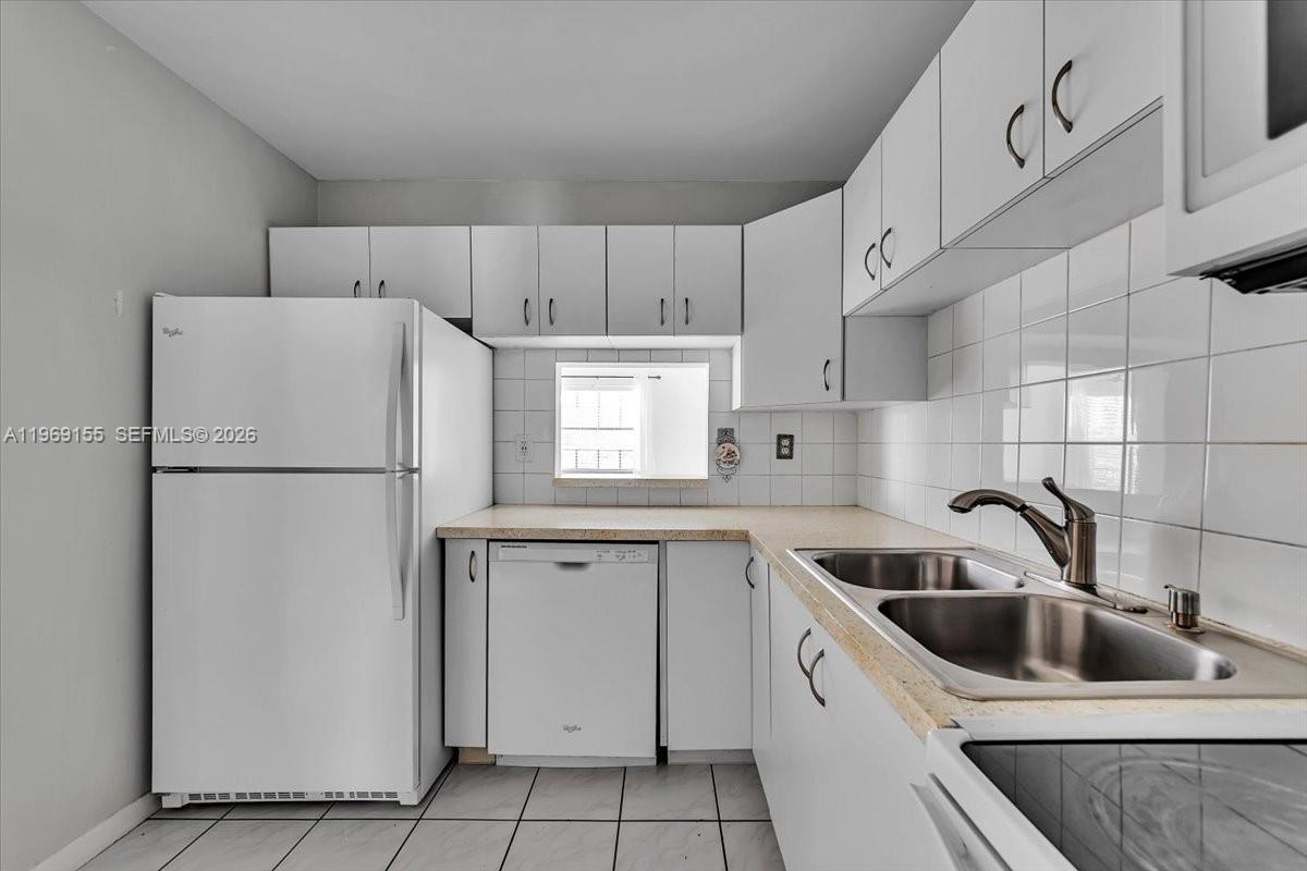 VILLA MARIE CONDO - Residential Lease