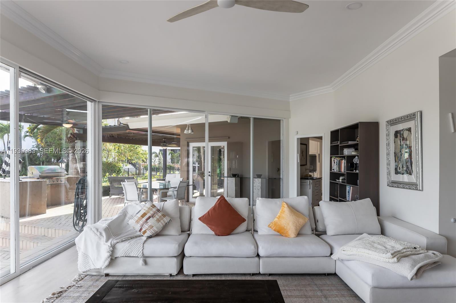 950 S Southlake Dr 950