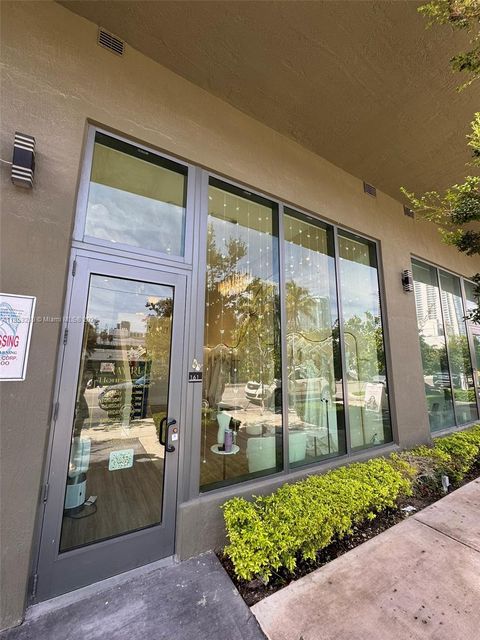 2220 NE 2nd Ave Miami FL 33137