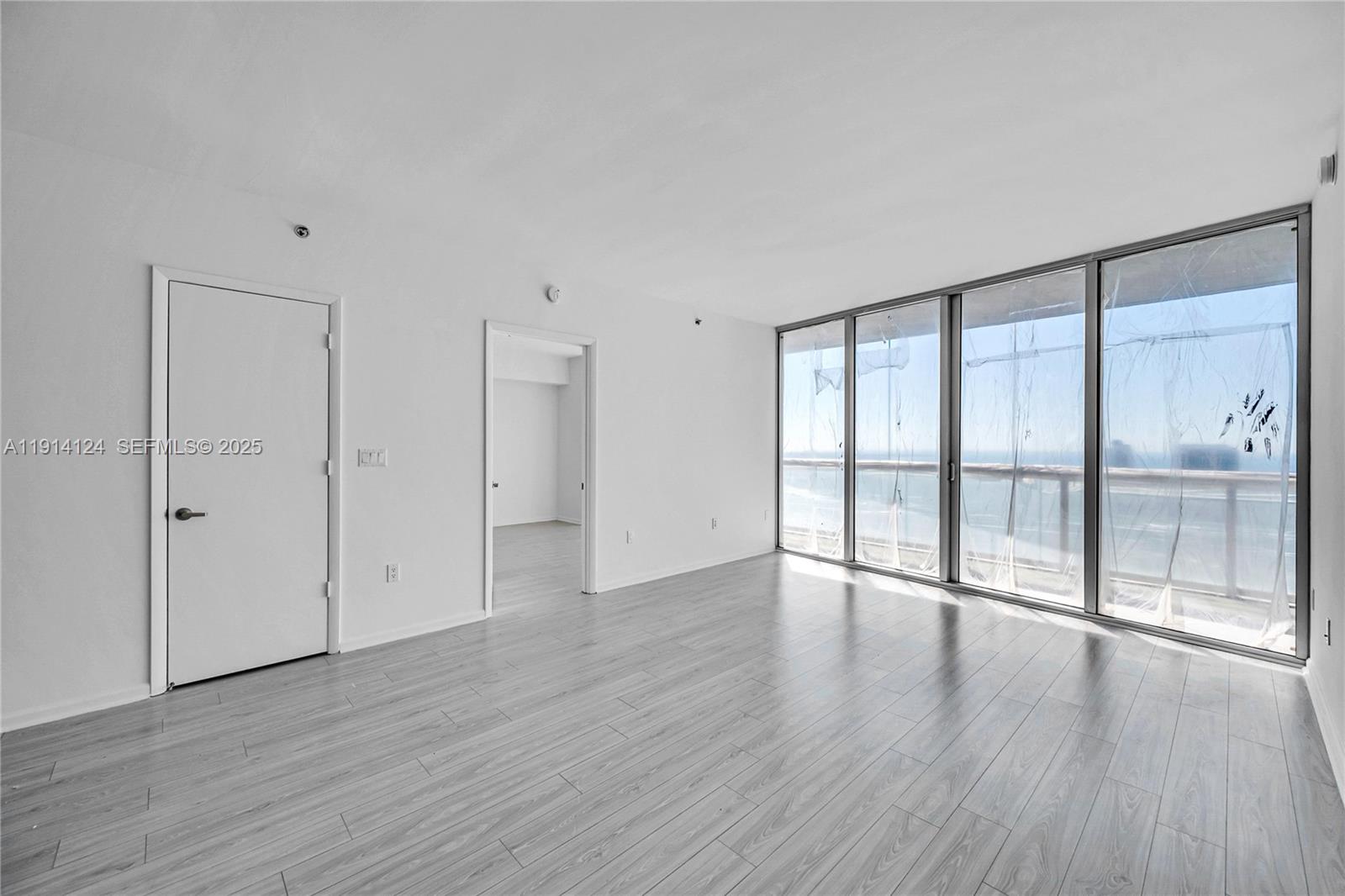 ICON BRICKELL NO TWO - Residential