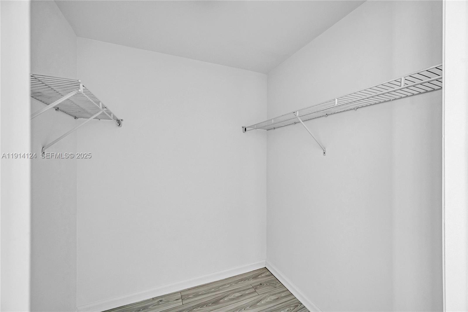 ICON BRICKELL NO TWO - Residential