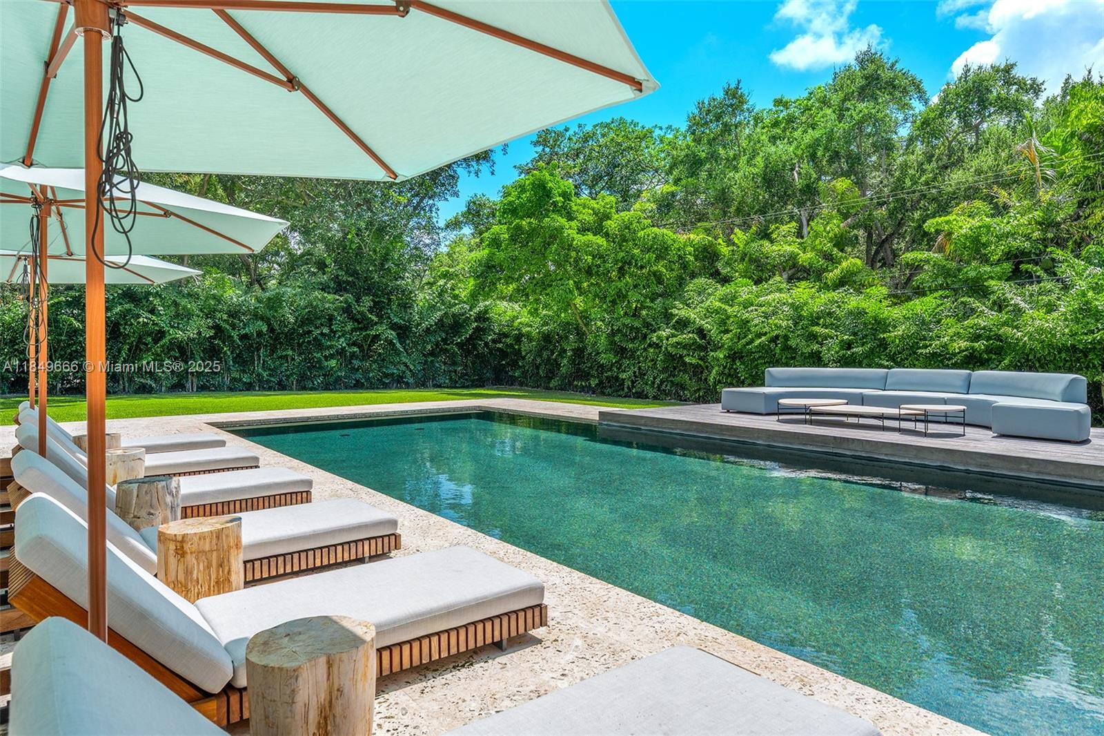SNAPPER CREEK LAKES SUB - Residential