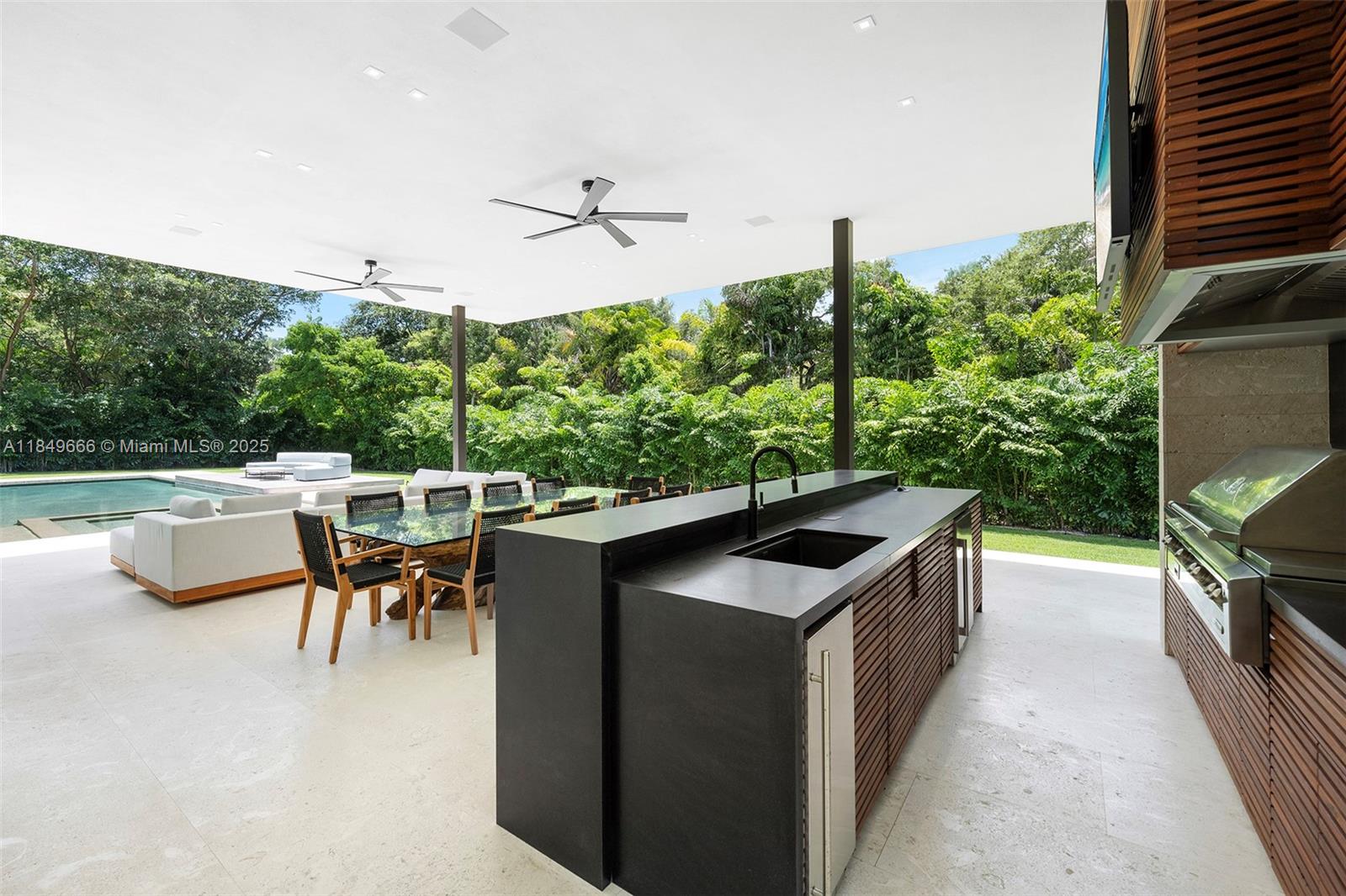 SNAPPER CREEK LAKES SUB - Residential