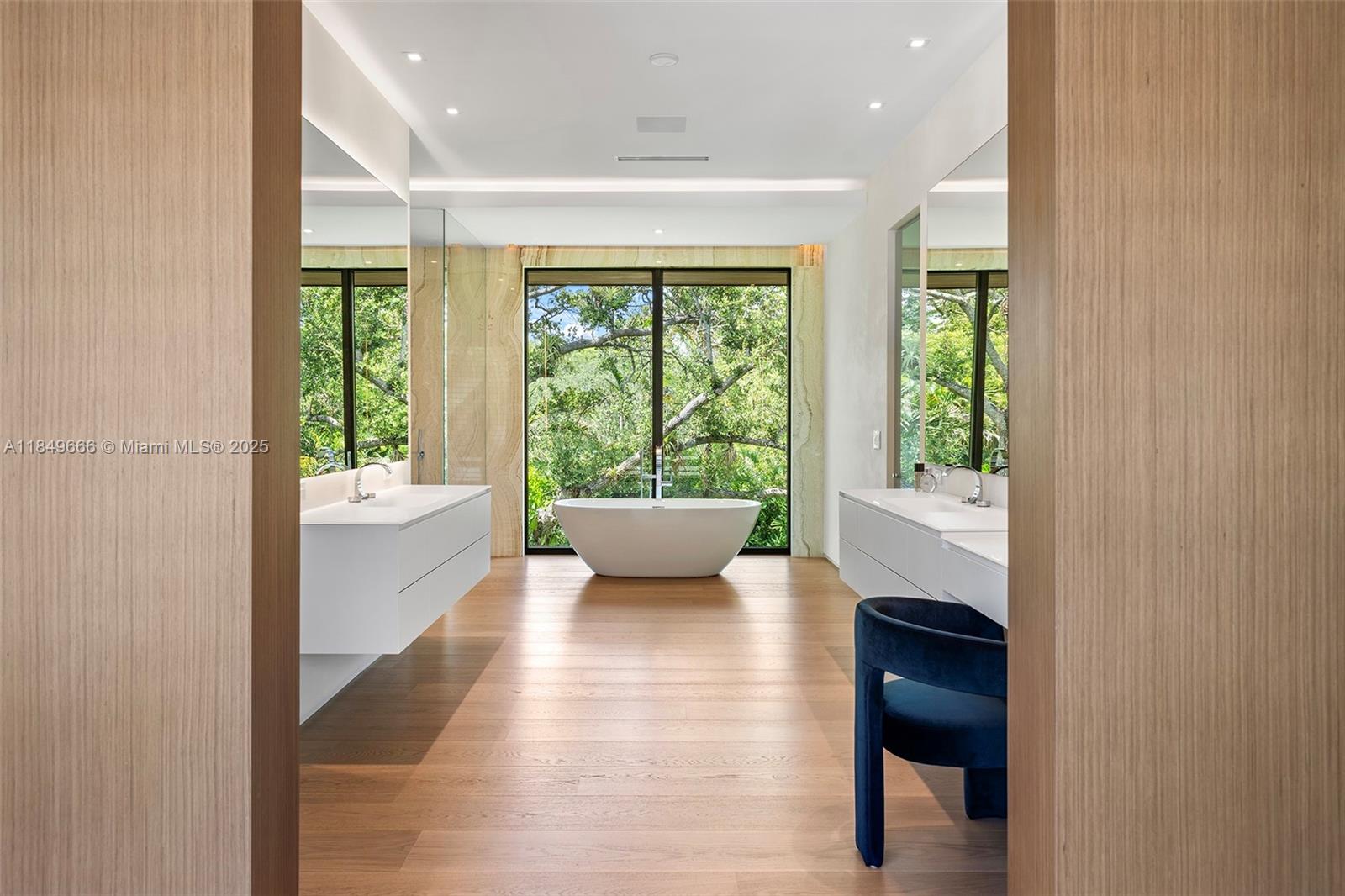 SNAPPER CREEK LAKES SUB - Residential