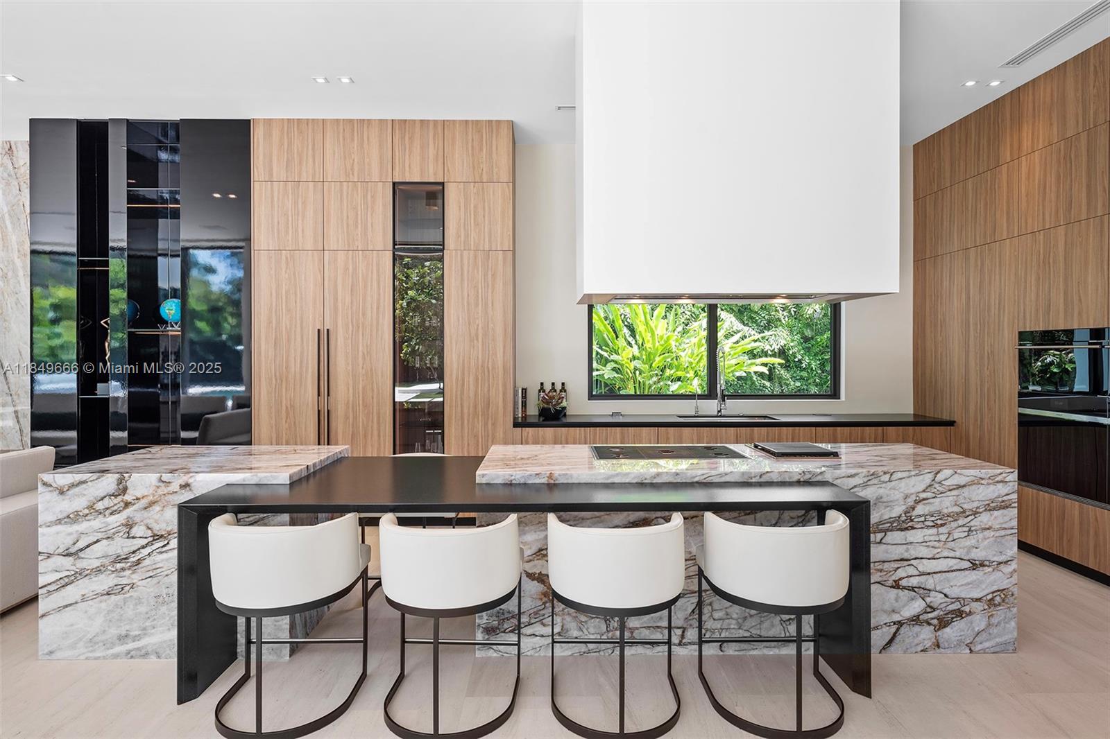 SNAPPER CREEK LAKES SUB - Residential