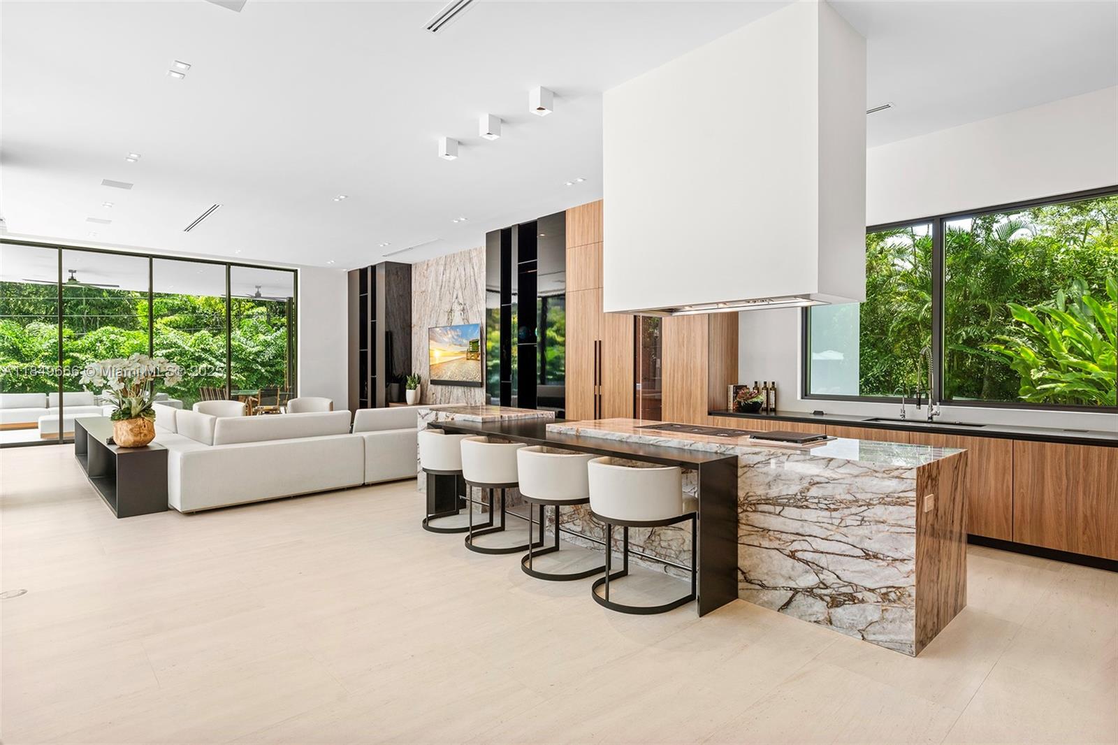 SNAPPER CREEK LAKES SUB - Residential