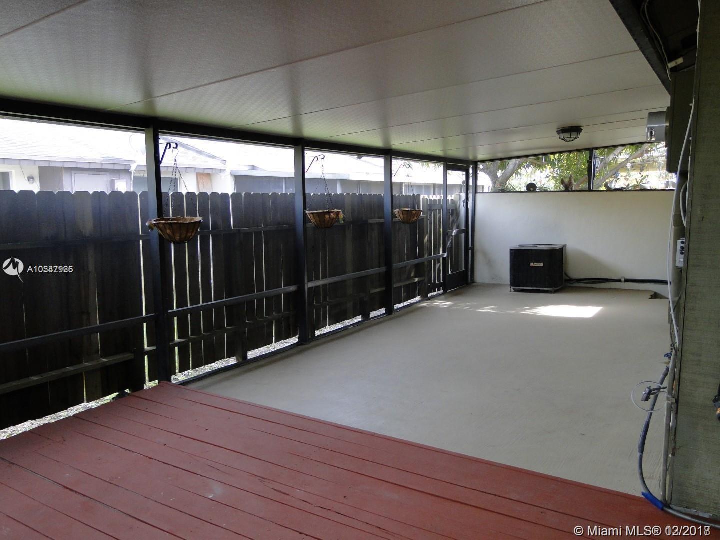 DEVON-AIRE VILLAS SEC 4 - Residential Lease