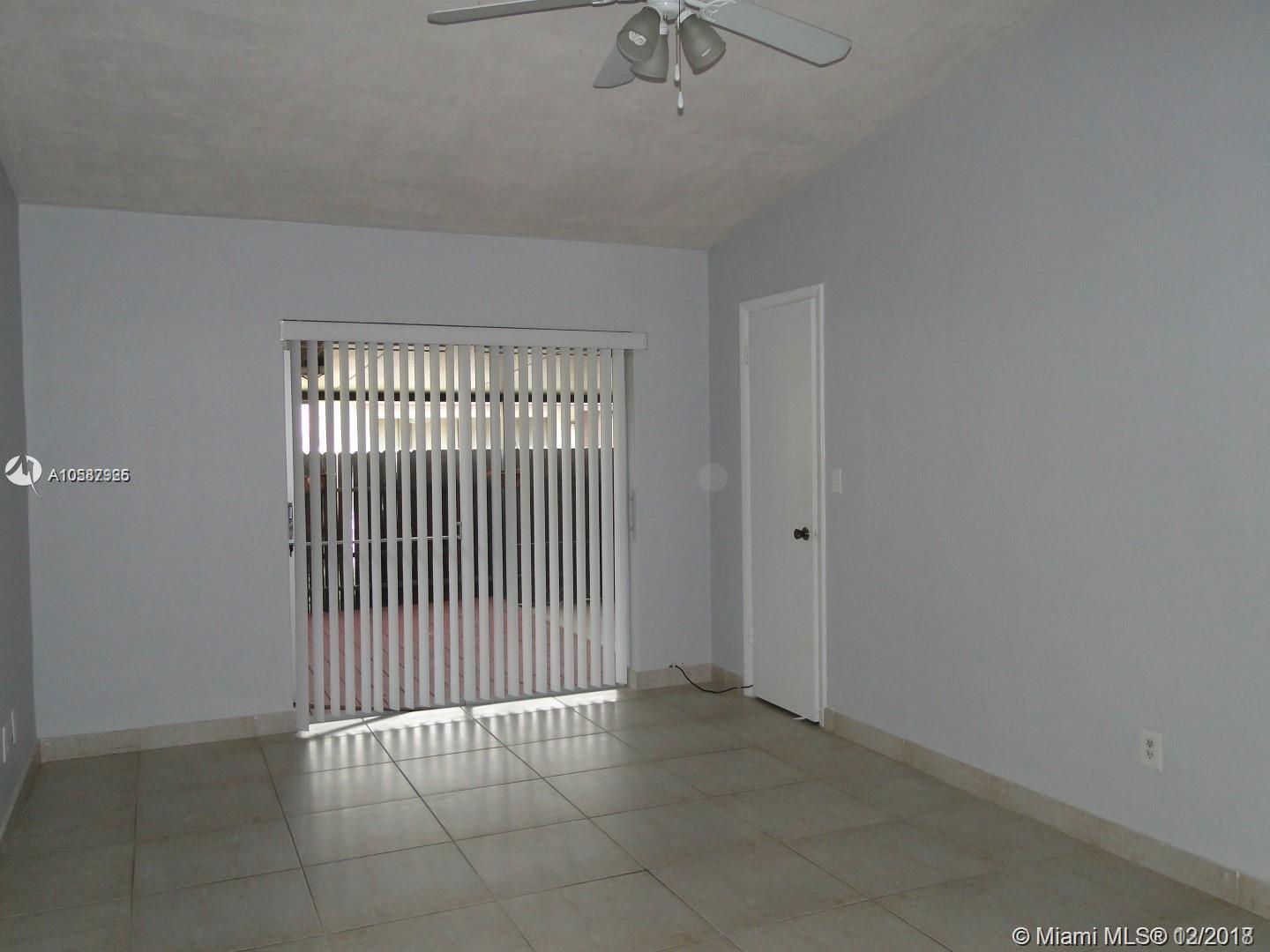 DEVON-AIRE VILLAS SEC 4 - Residential Lease