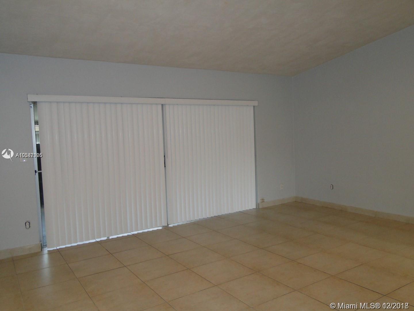 DEVON-AIRE VILLAS SEC 4 - Residential Lease