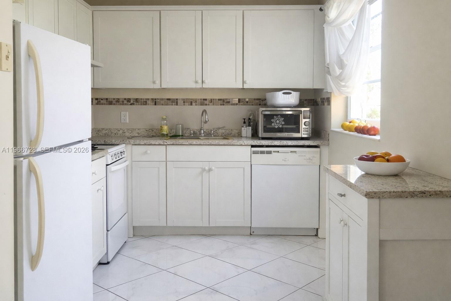 MANSFIELD AT CENTURY VILL - Residential