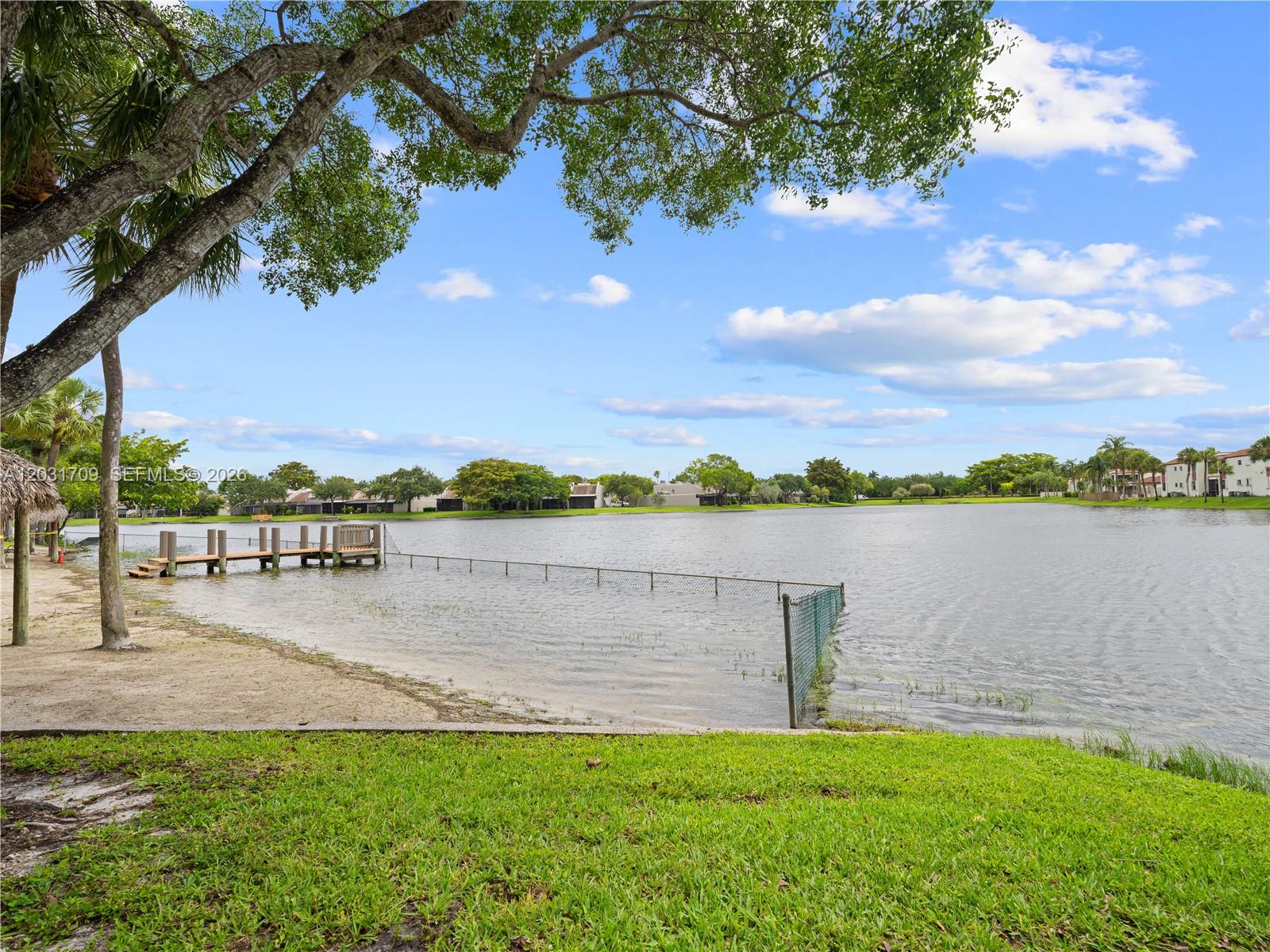 901 Colony Point Cir 112