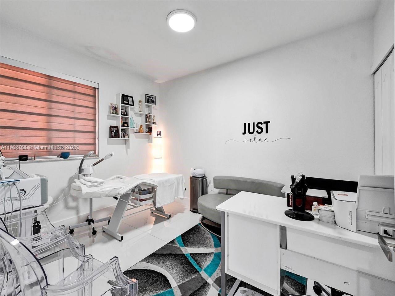 LILANDIA ESTATES CONDO - Residential Lease