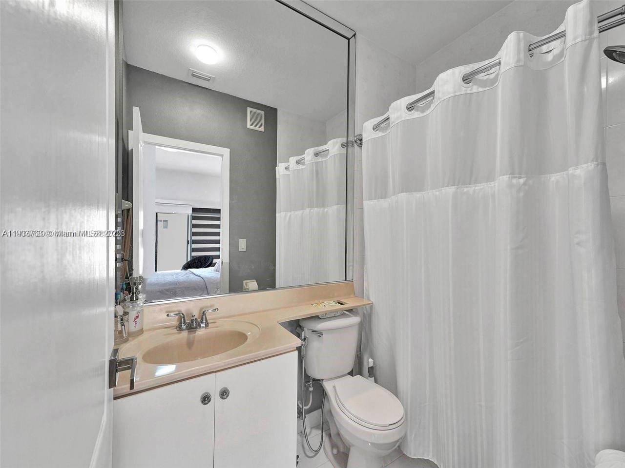 LILANDIA ESTATES CONDO - Residential Lease