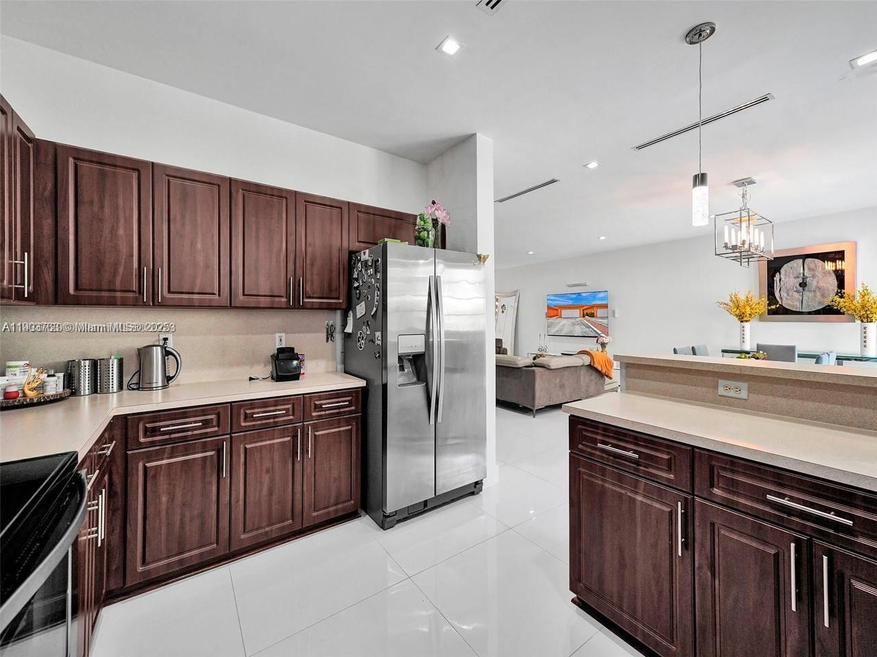 LILANDIA ESTATES CONDO - Residential Lease