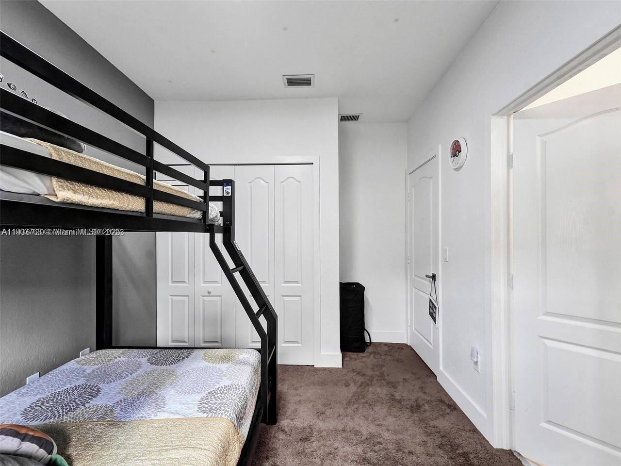 LILANDIA ESTATES CONDO - Residential Lease