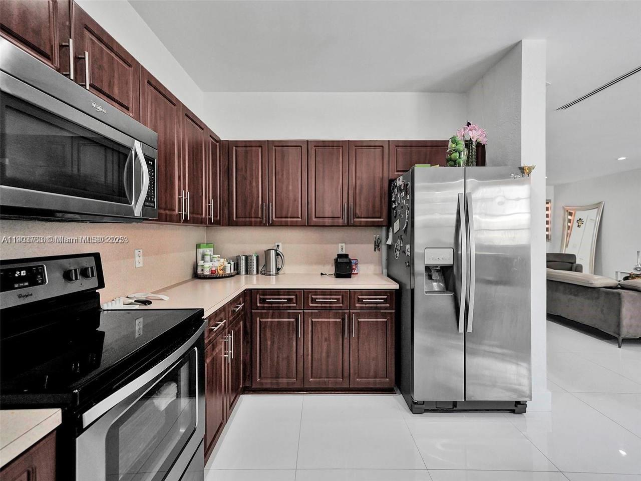 LILANDIA ESTATES CONDO - Residential Lease