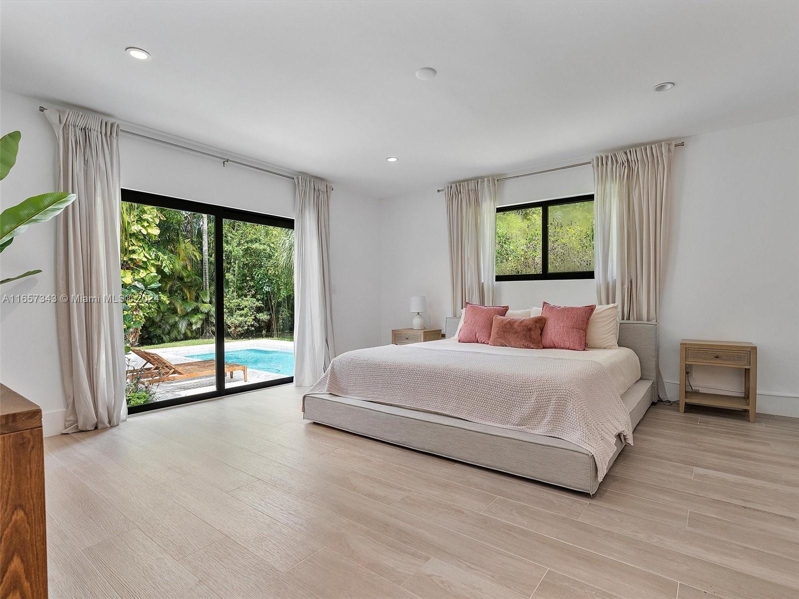 MIAMI SHORES SEC 8 REV - Residential