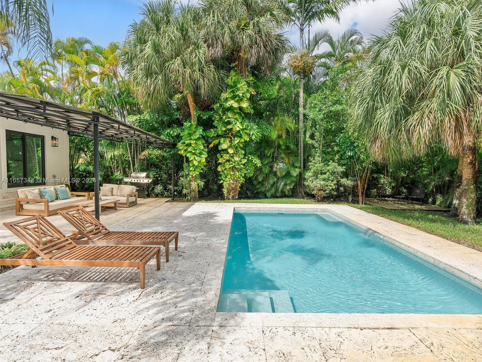 MIAMI SHORES SEC 8 REV - Residential