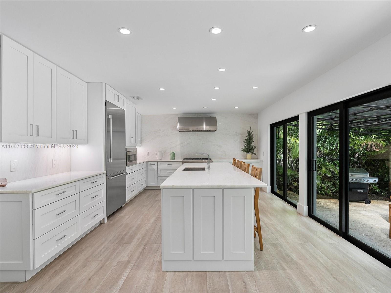 MIAMI SHORES SEC 8 REV - Residential