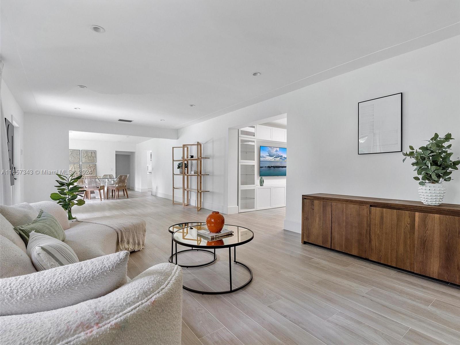 MIAMI SHORES SEC 8 REV - Residential