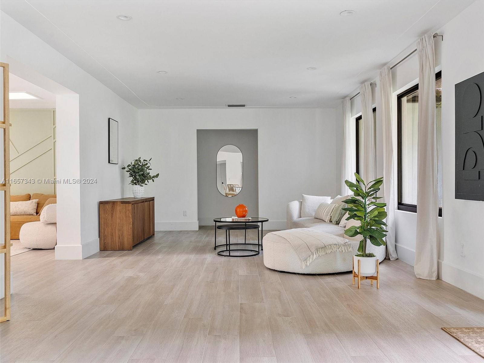 MIAMI SHORES SEC 8 REV - Residential