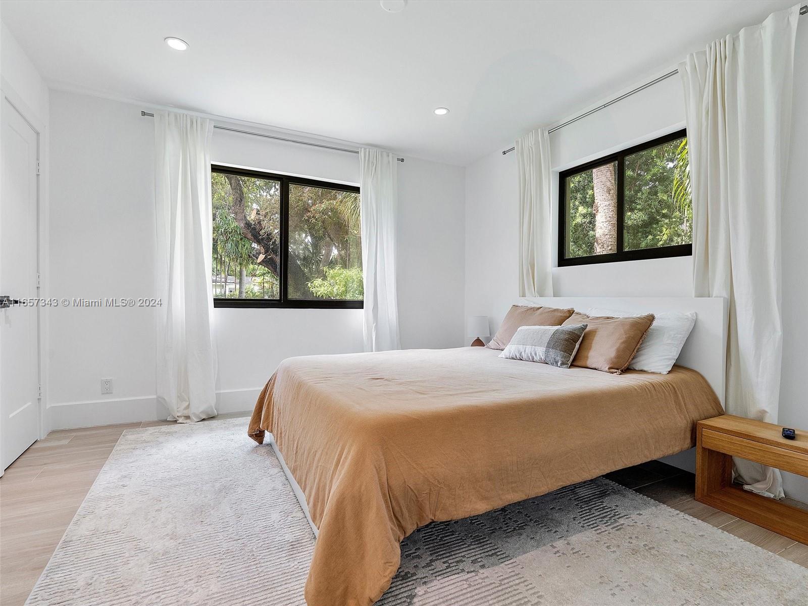 MIAMI SHORES SEC 8 REV - Residential