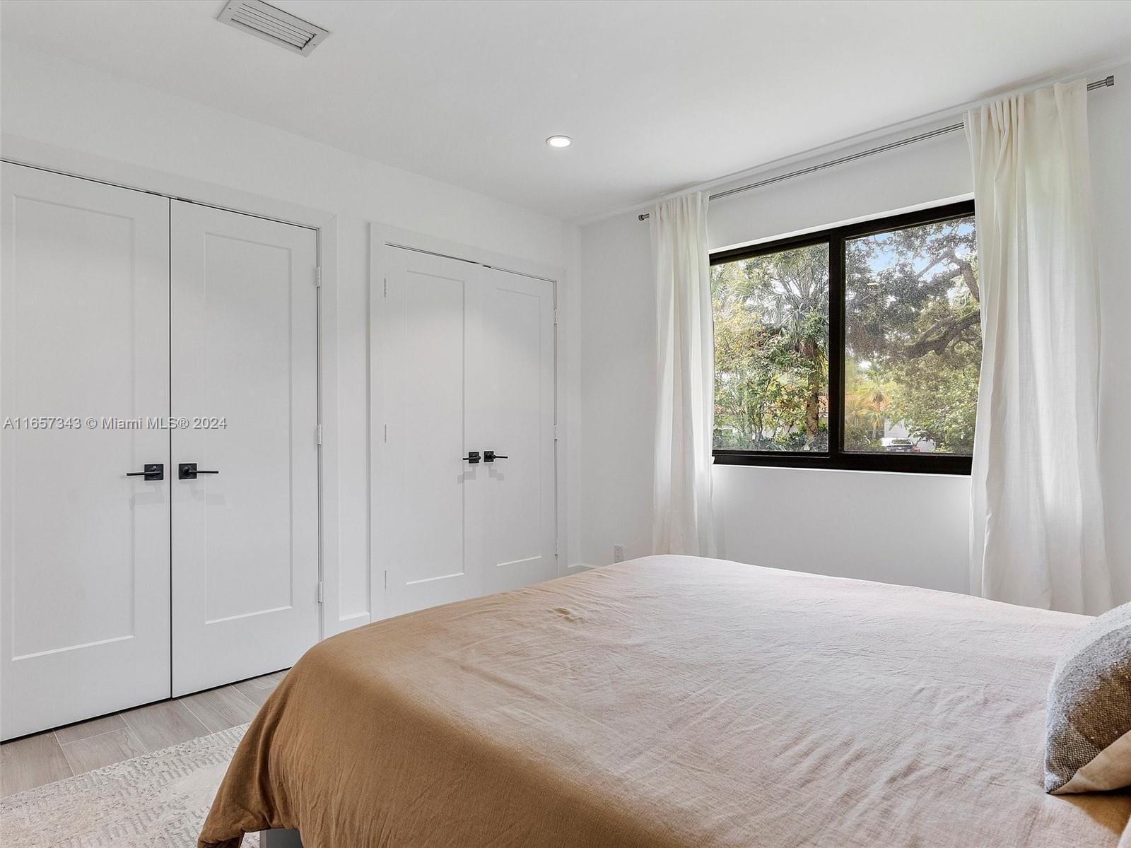 MIAMI SHORES SEC 8 REV - Residential