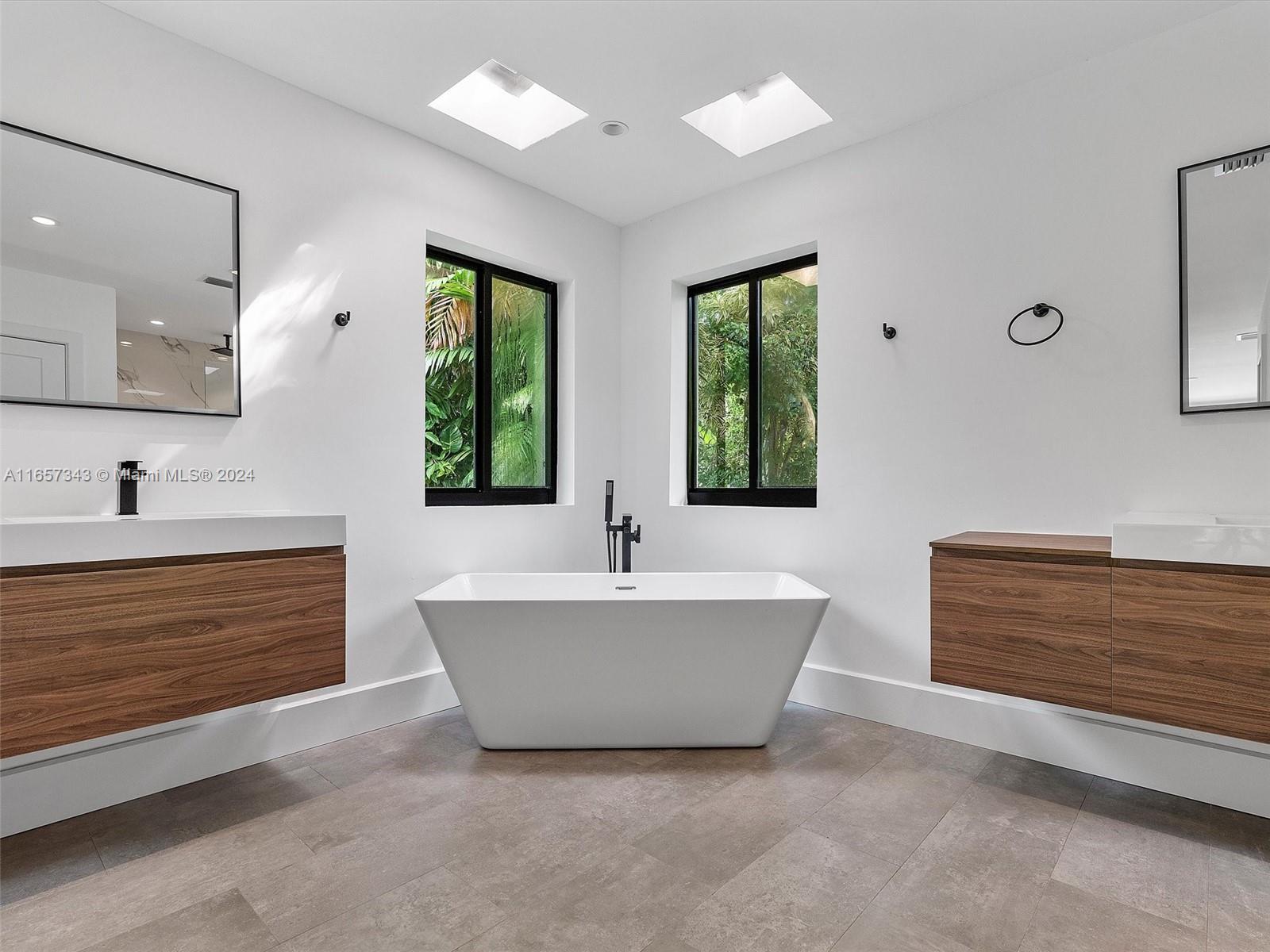 MIAMI SHORES SEC 8 REV - Residential