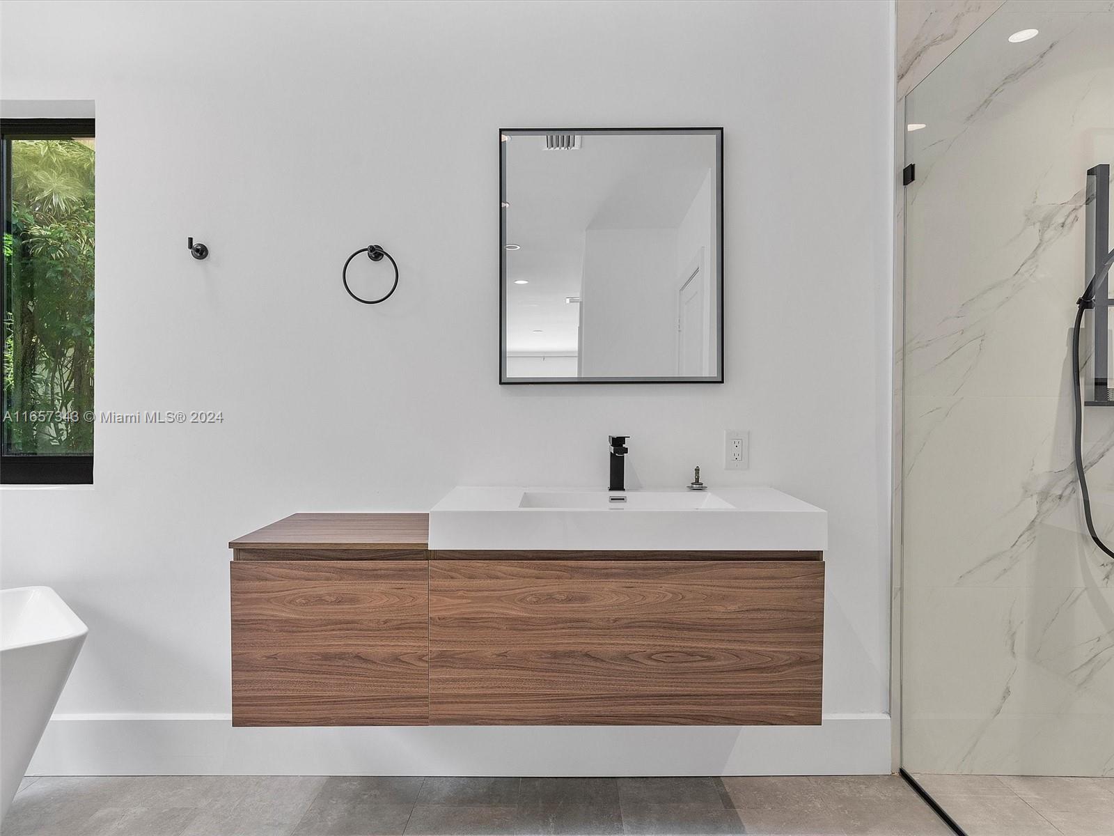 MIAMI SHORES SEC 8 REV - Residential