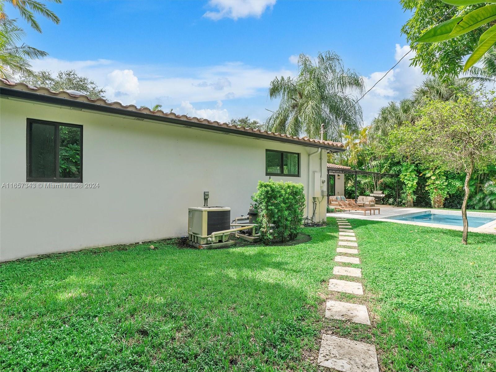 MIAMI SHORES SEC 8 REV - Residential
