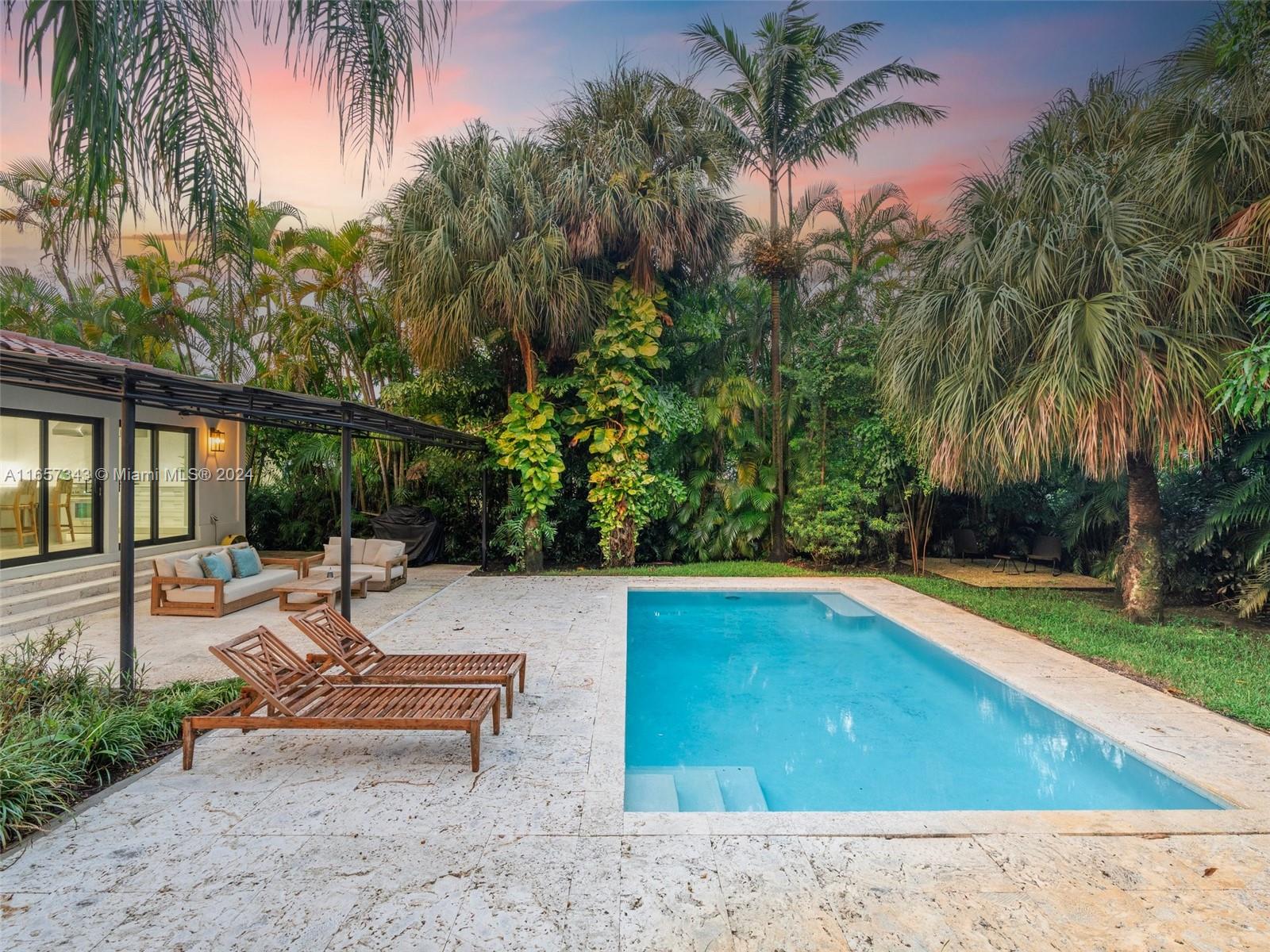 MIAMI SHORES SEC 8 REV - Residential