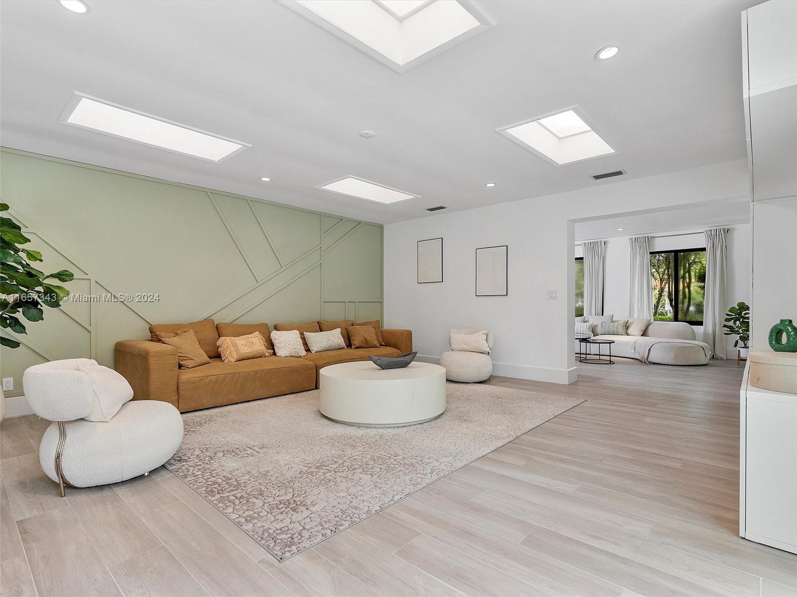 MIAMI SHORES SEC 8 REV - Residential