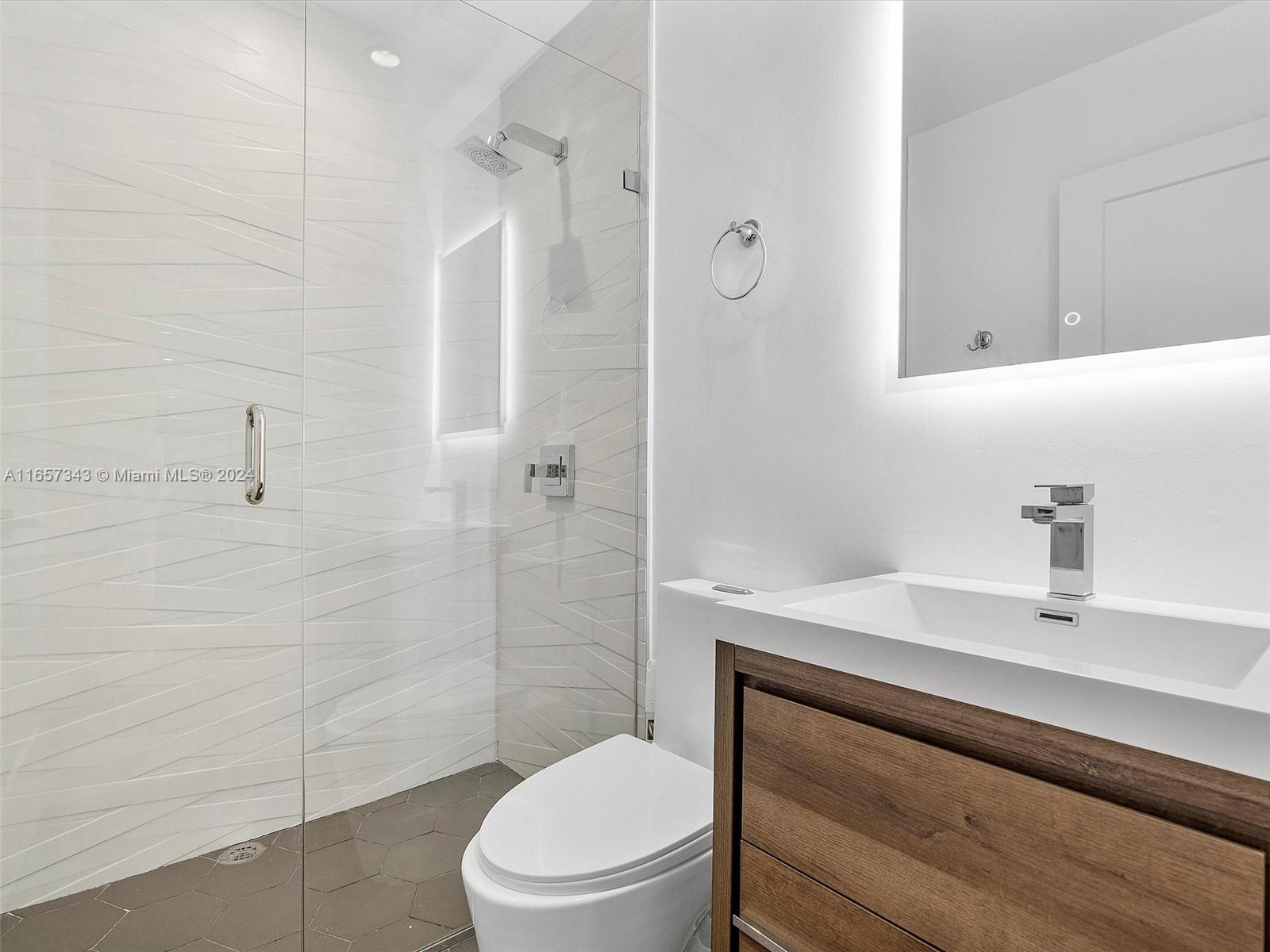 MIAMI SHORES SEC 8 REV - Residential