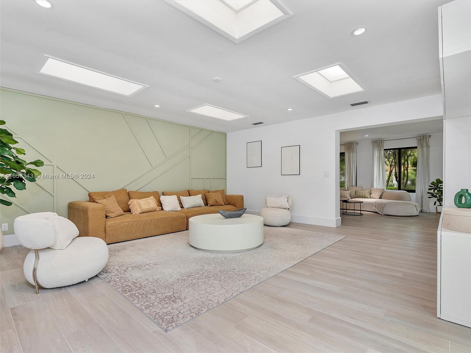 MIAMI SHORES SEC 8 REV - Residential