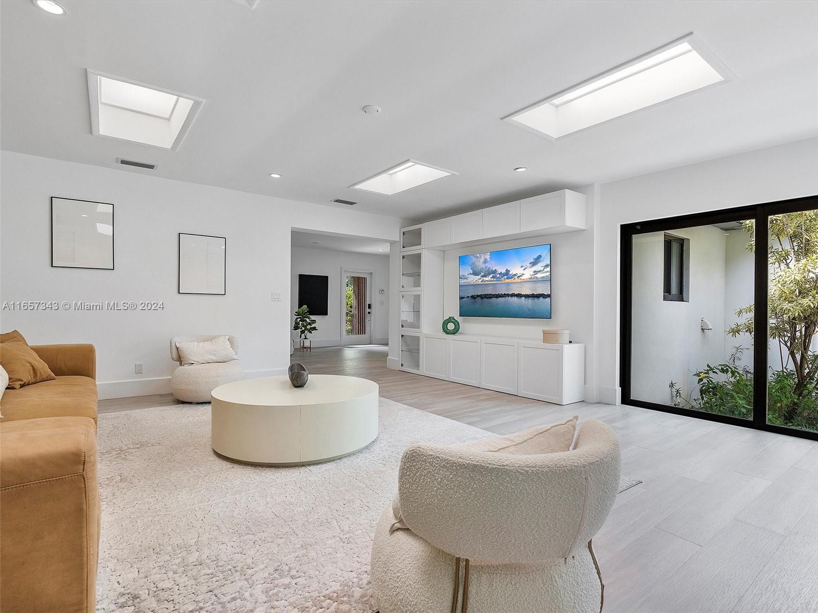 MIAMI SHORES SEC 8 REV - Residential