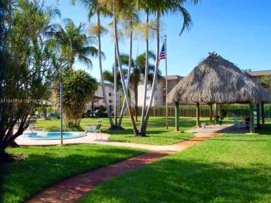 ARROWHEAD NO 5 CONDO - Residential