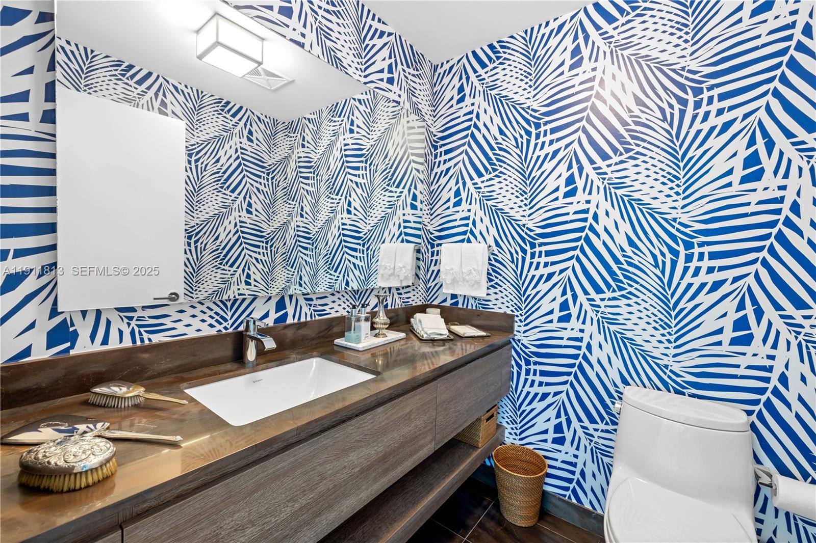 OCEANA KEY BISCAYNE CONDO - Residential