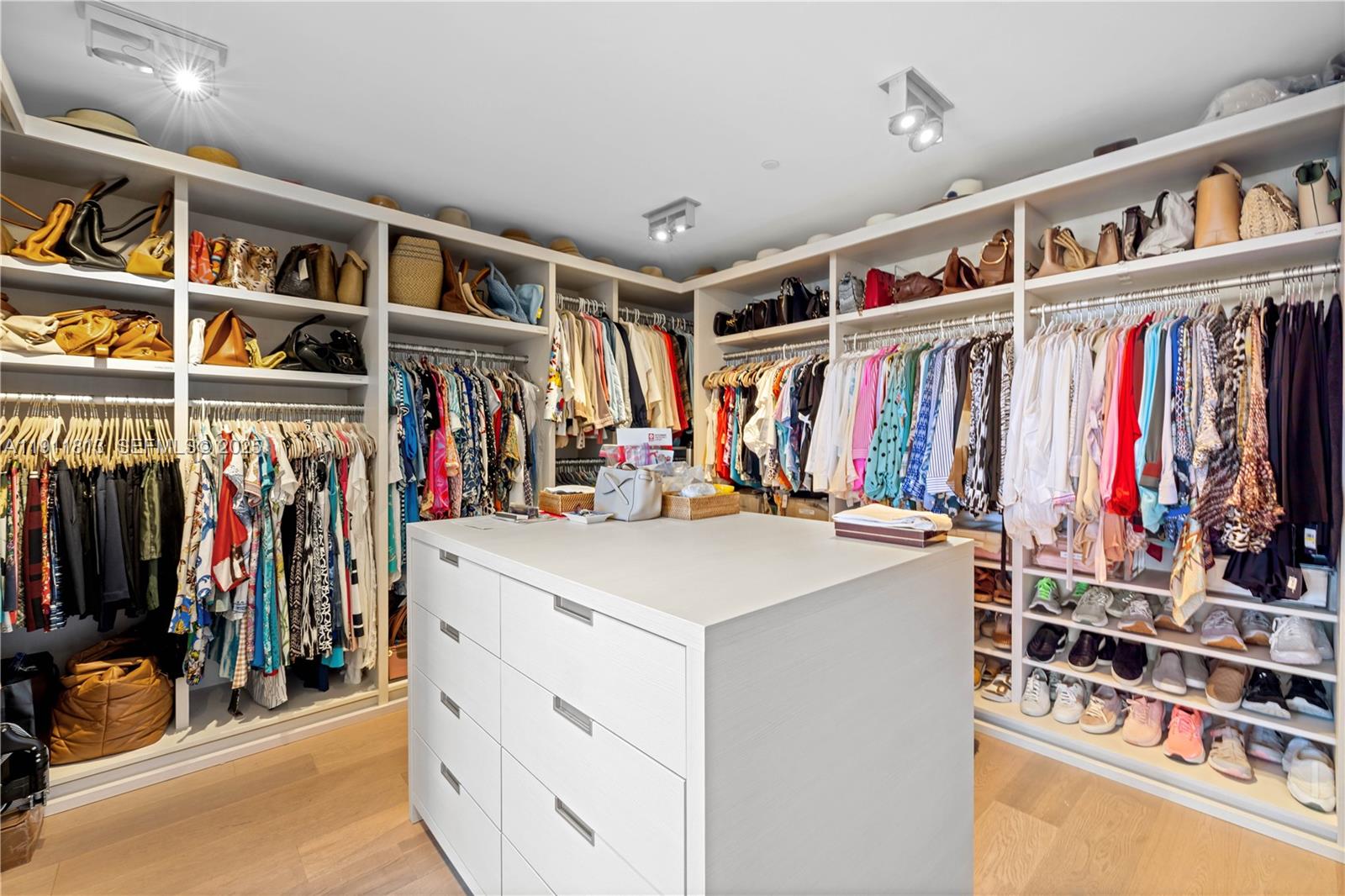 OCEANA KEY BISCAYNE CONDO - Residential