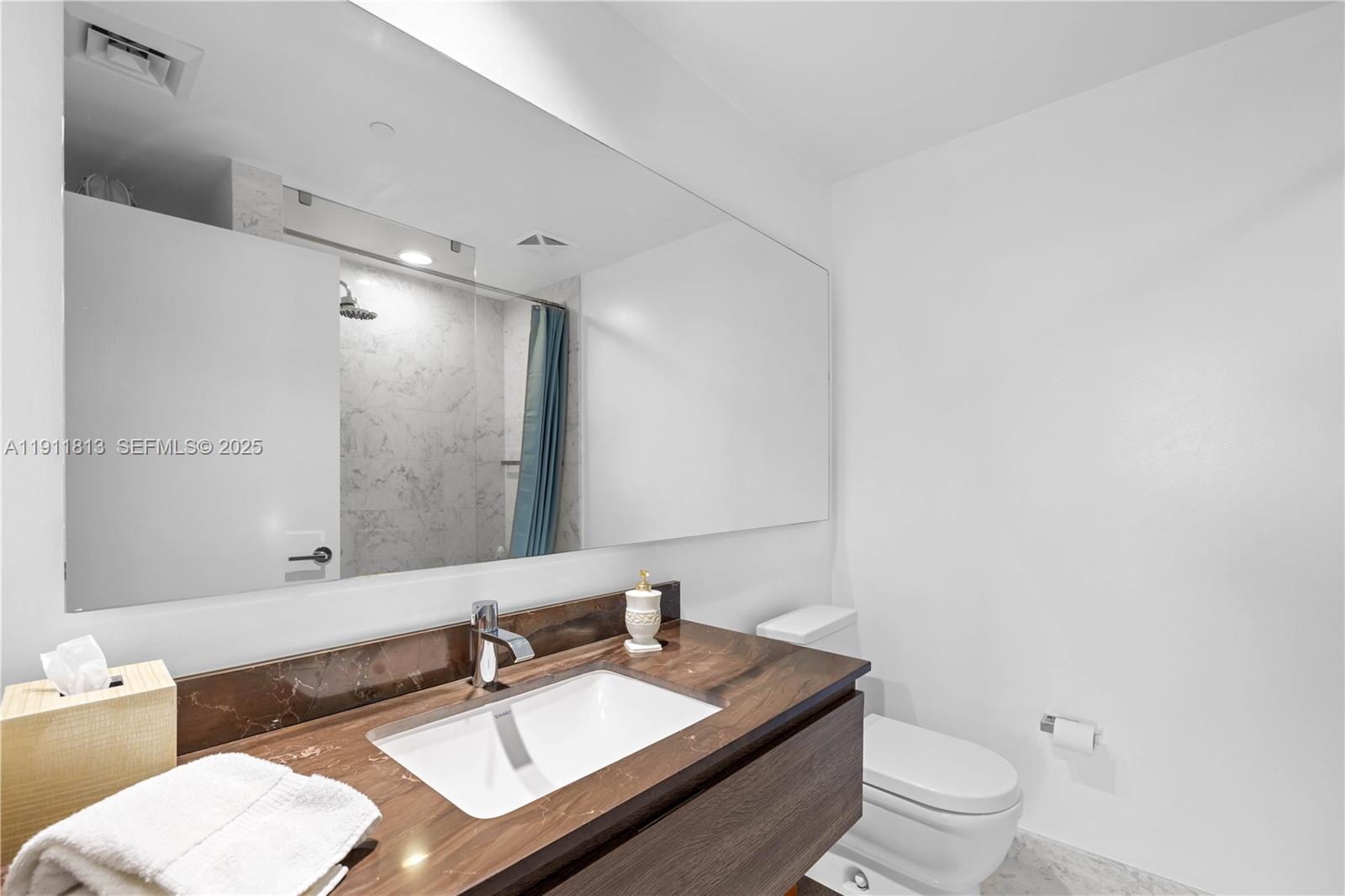 OCEANA KEY BISCAYNE CONDO - Residential