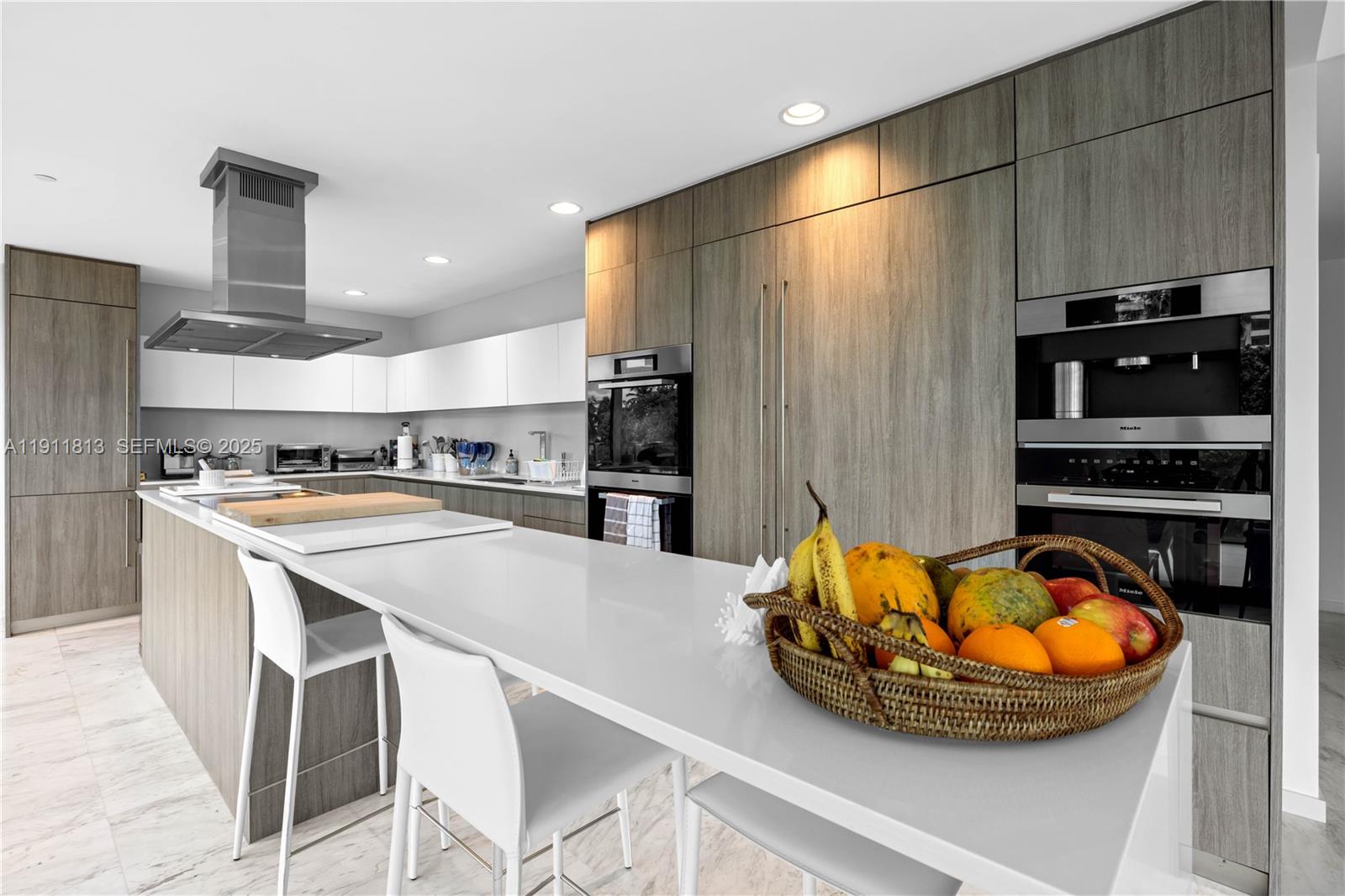 OCEANA KEY BISCAYNE CONDO - Residential