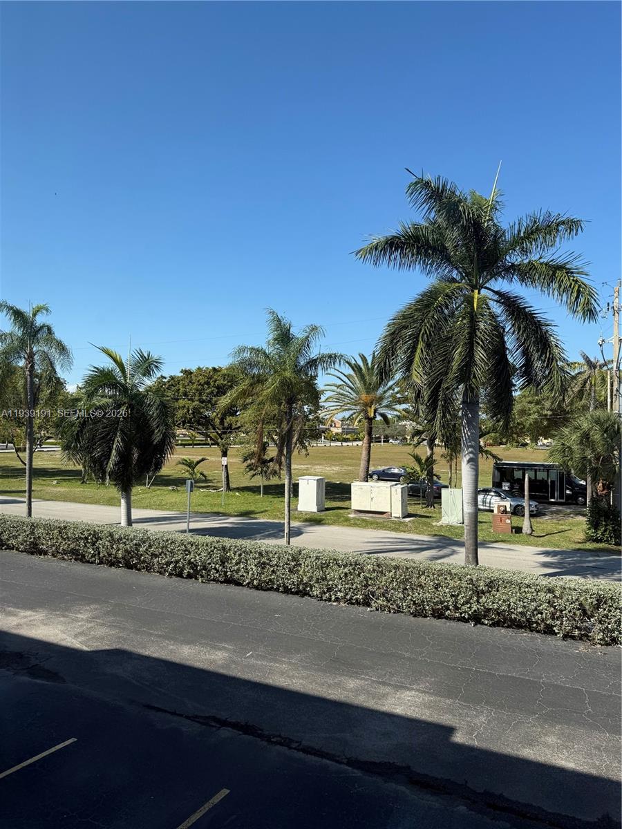 581 Blue Heron Dr 318-B