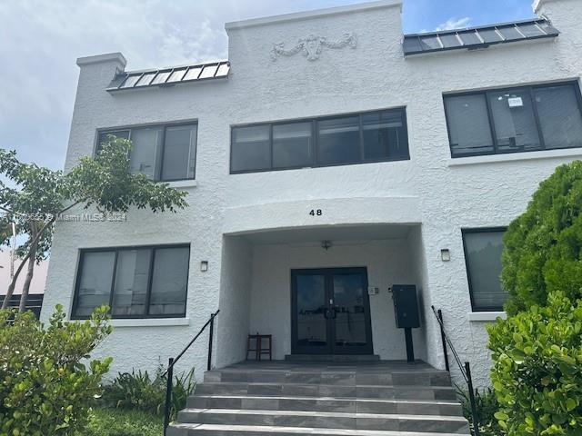 8 Unit Multifamily in the heart of Little Havana. Property has been fully renovated and offers a great unit mix, (4) 2 Bed/1 Bath and (4) 1 Bed/ 1 Bath units. New impact windows, new kitchen/baths, flooring and split A/C units. Great central location, walking distance to Loan Depot Stadium, parks shops and restaurants. Easy access to public transportation, minutes from Downtown Miami/Brickell.