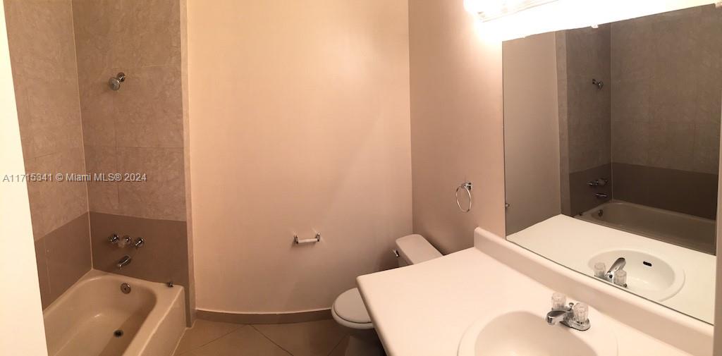 LAKESHORE TOWNHOMES CONDO - Residential