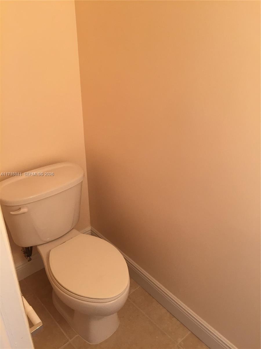 LAKESHORE TOWNHOMES CONDO - Residential