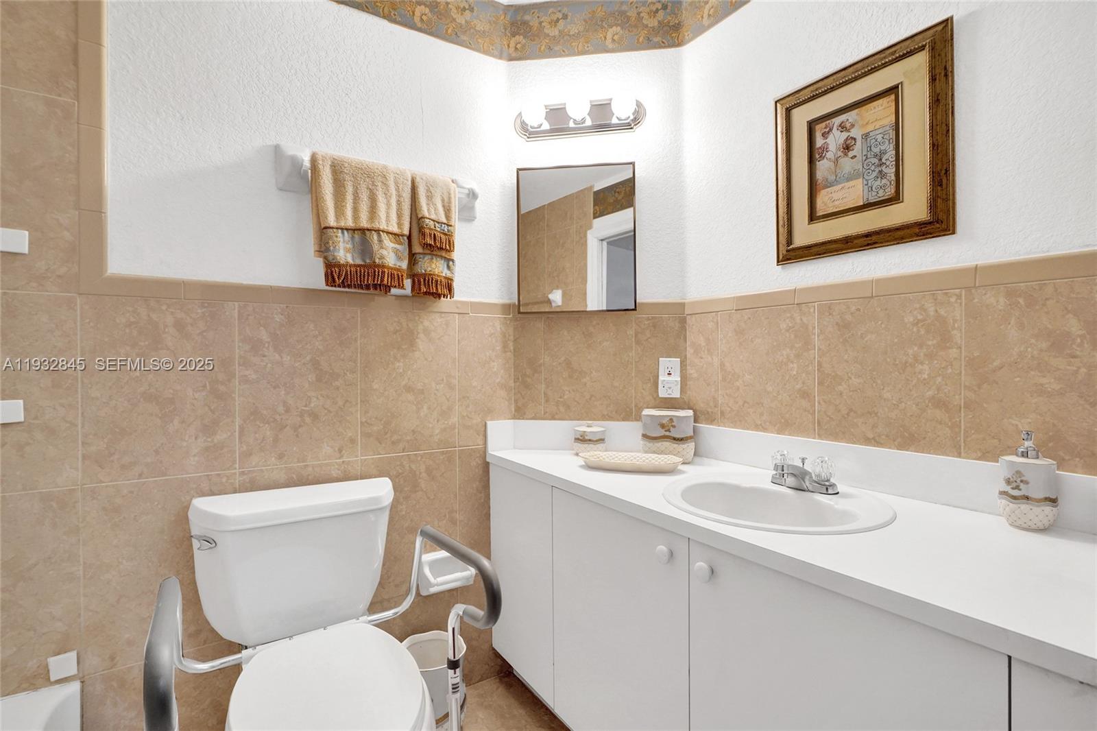 GOLDEN GARDENS SEC 8 - Residential