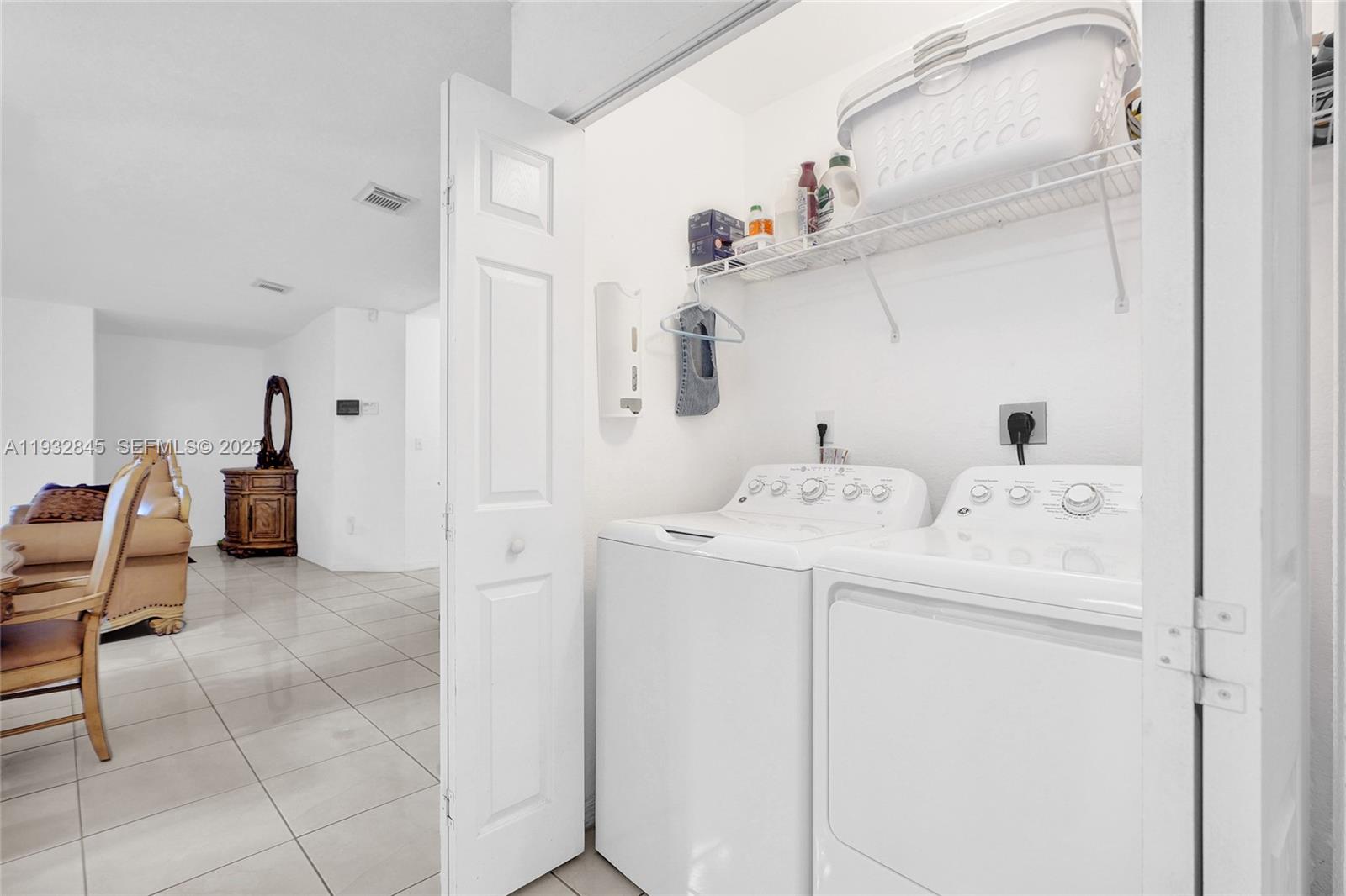 GOLDEN GARDENS SEC 8 - Residential