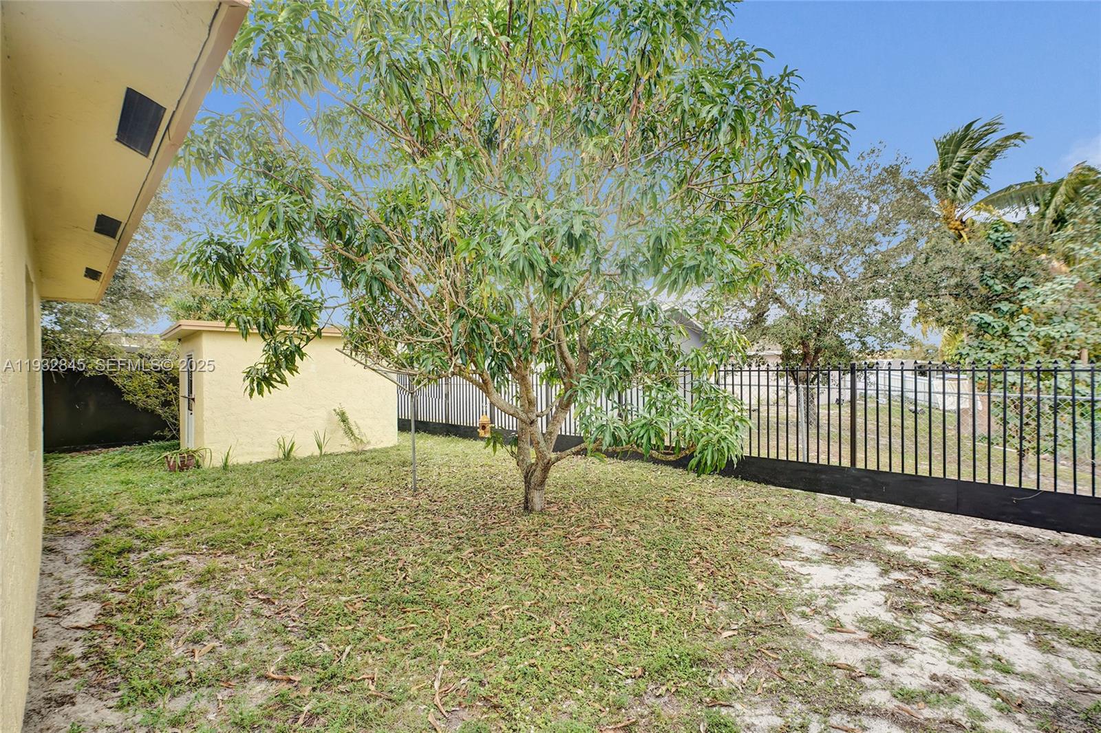 GOLDEN GARDENS SEC 8 - Residential