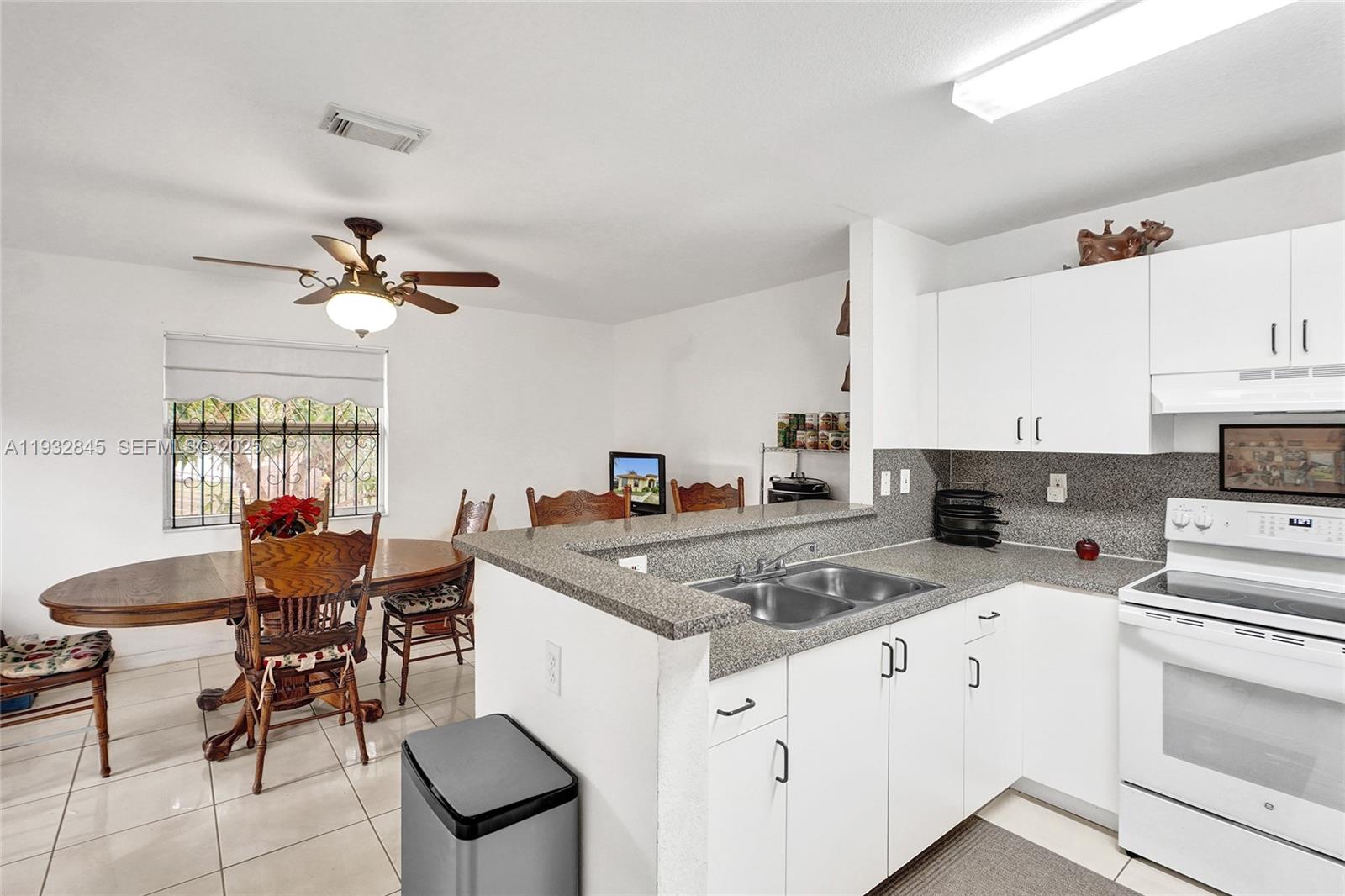 GOLDEN GARDENS SEC 8 - Residential